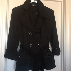 Chic black blazer/lightweight jacket